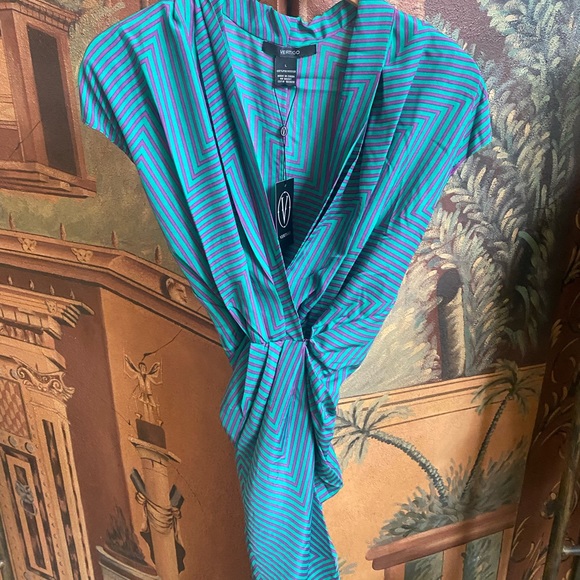 VERTIGO- Illusional Striped Shirt Sleeve Dress - Picture 4 of 11